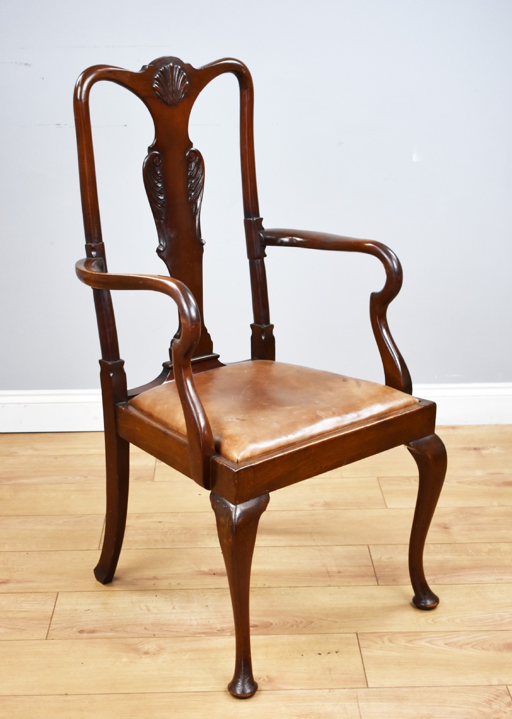 Set of 8 Queen Anne Style Mahogany Dining Chairs View III