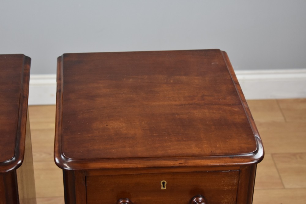 Pair of Victorian Mahogany Bedside Chests View VIII