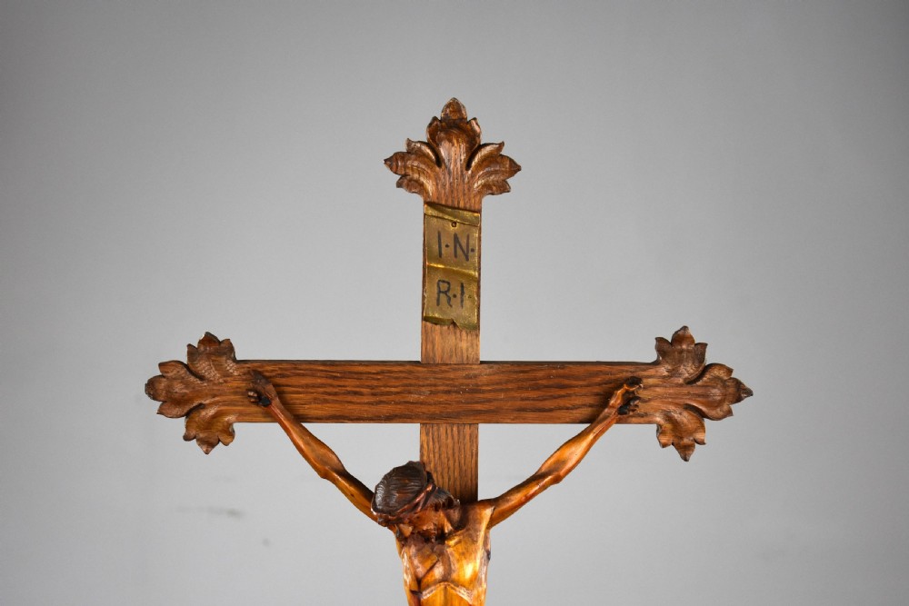 Early 20th Century Carved Oak Crucifix View II