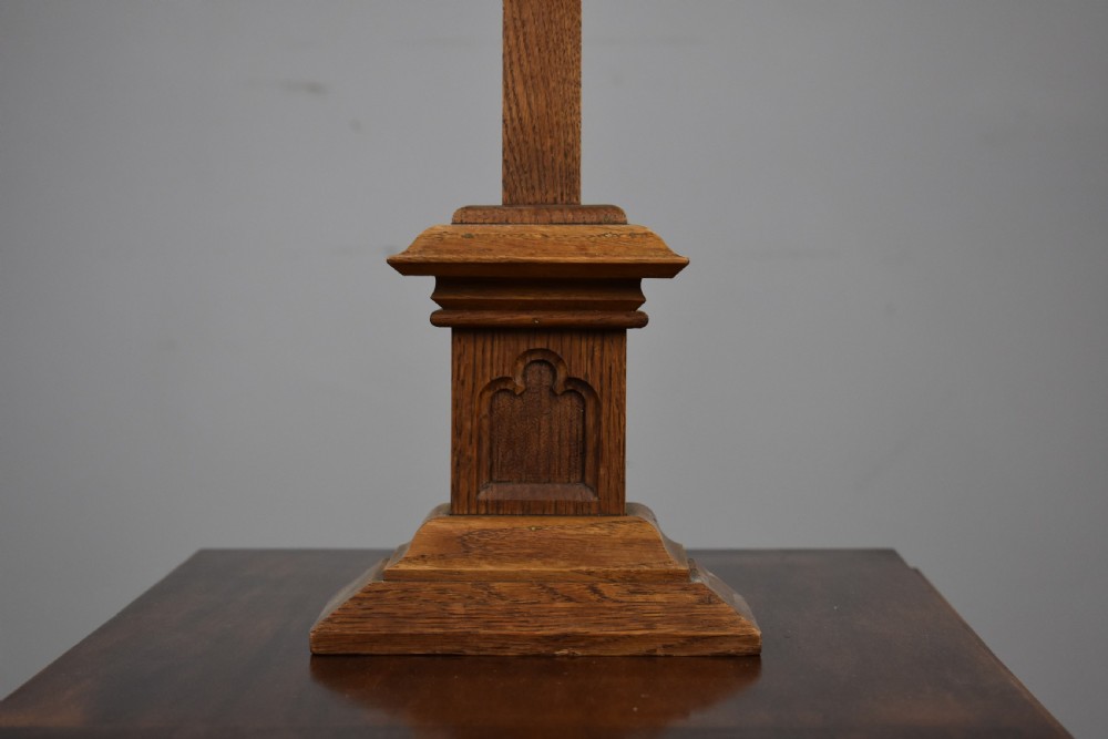Early 20th Century Carved Oak Crucifix View IV