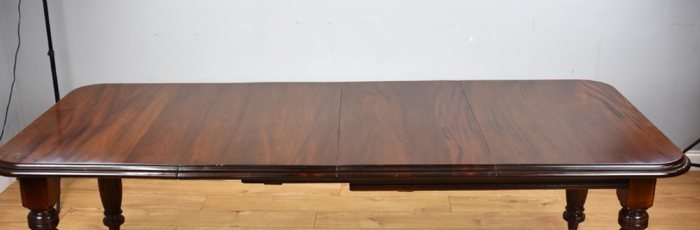 Victorian Mahogany Extending Dining Table View IV