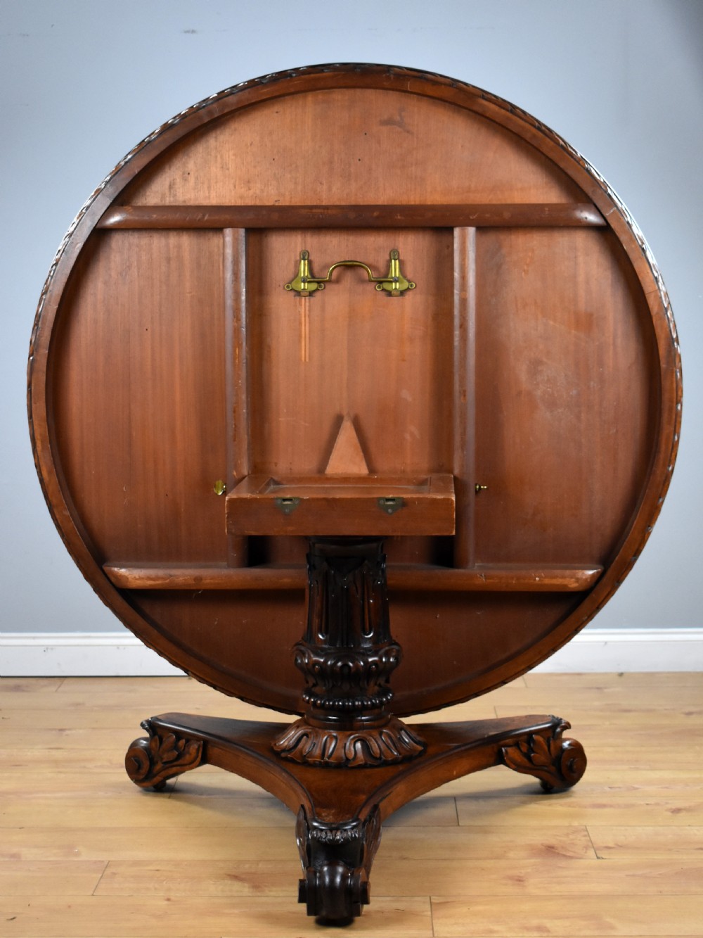 William IV Rosewood Circular Breakfast Table View IX