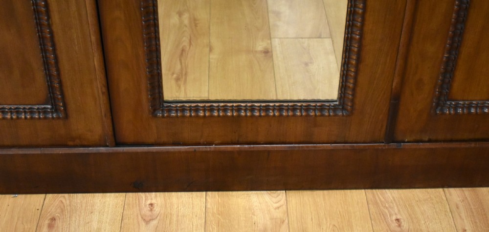 Victorian Mahogany Three Door Wardrobe View X