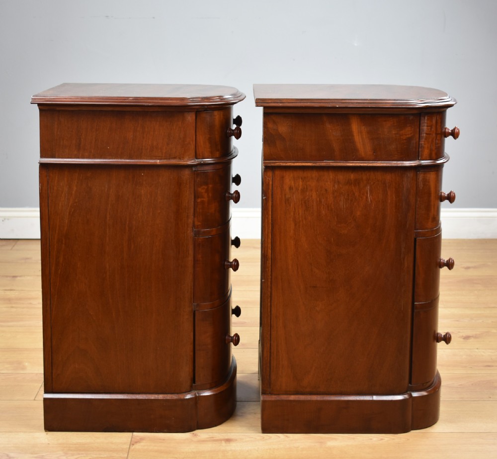Pair of Victorian Mahogany Bow Front Bedside Chests View VII