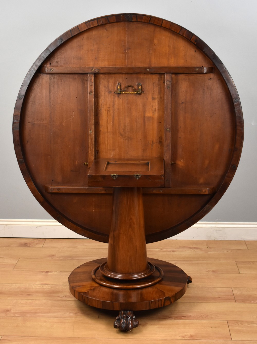 Early Victorian Rosewood Circular Breakfast Table View VII