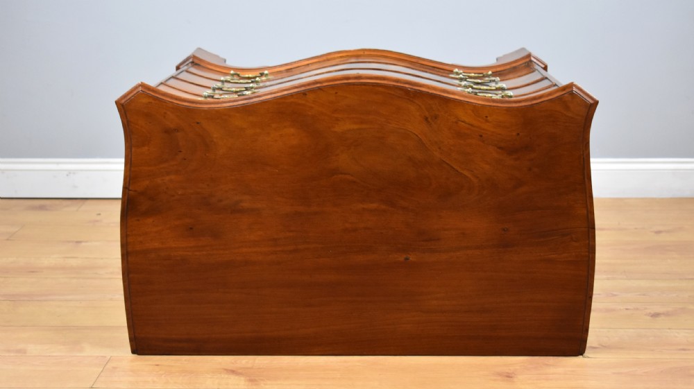 19th Century Mahogany Serpentine Chest Drawers View VI