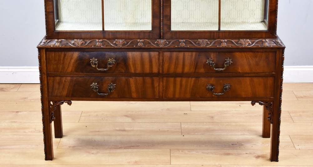 Flame Mahogany Chinese Chippendale Style Display Cabinet View IV