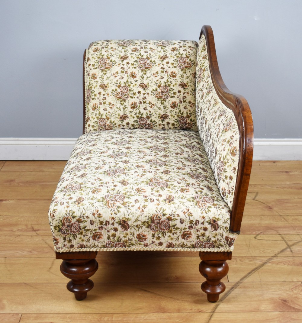 Small Victorian Mahogany Chaise Longue View V