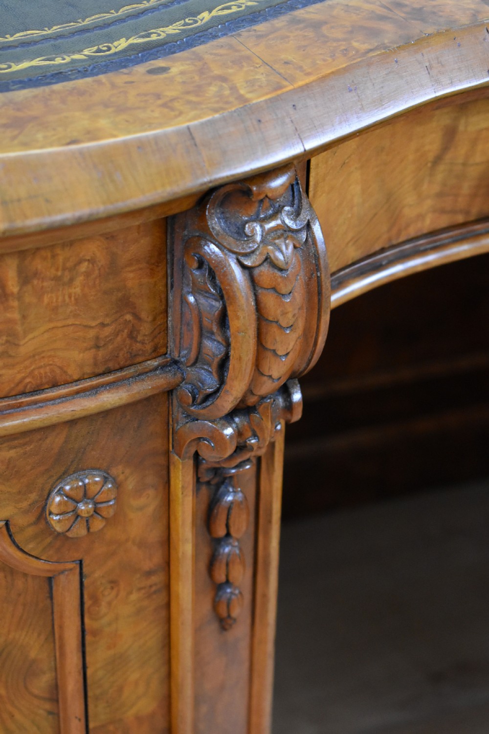 Victorian Burr Walnut Kidney Shaped Desk View XV