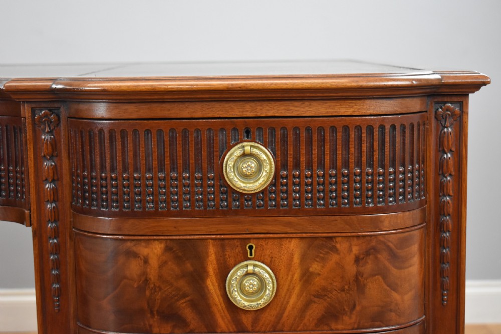 Edwardian Flame Mahogany Writing Table by Waring & Gillows View IX