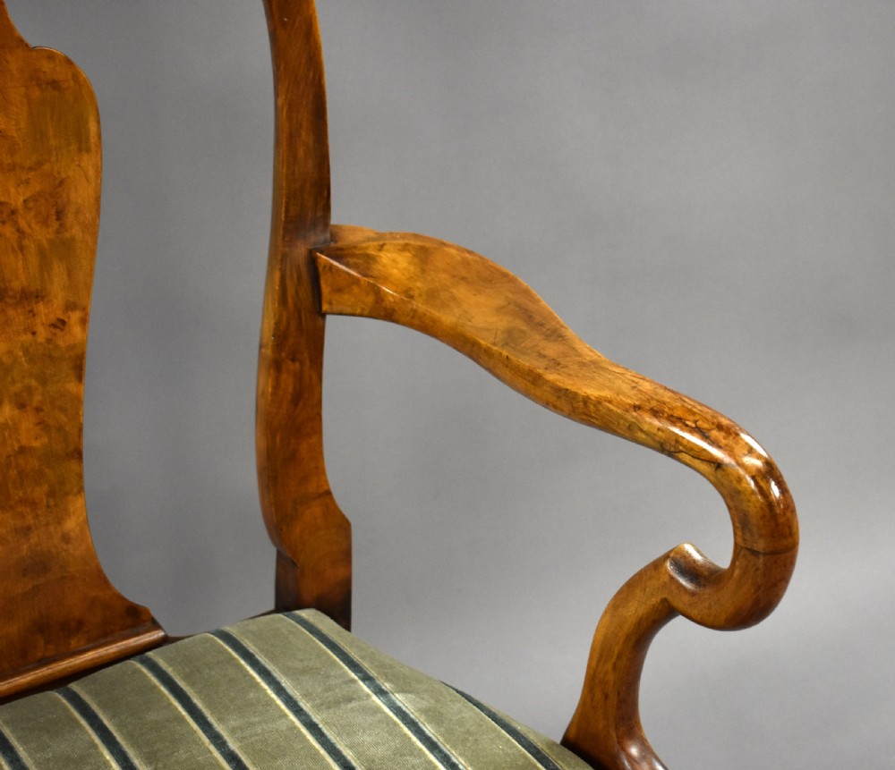 Queen Anne Style Burr Walnut Table & Chairs View IX