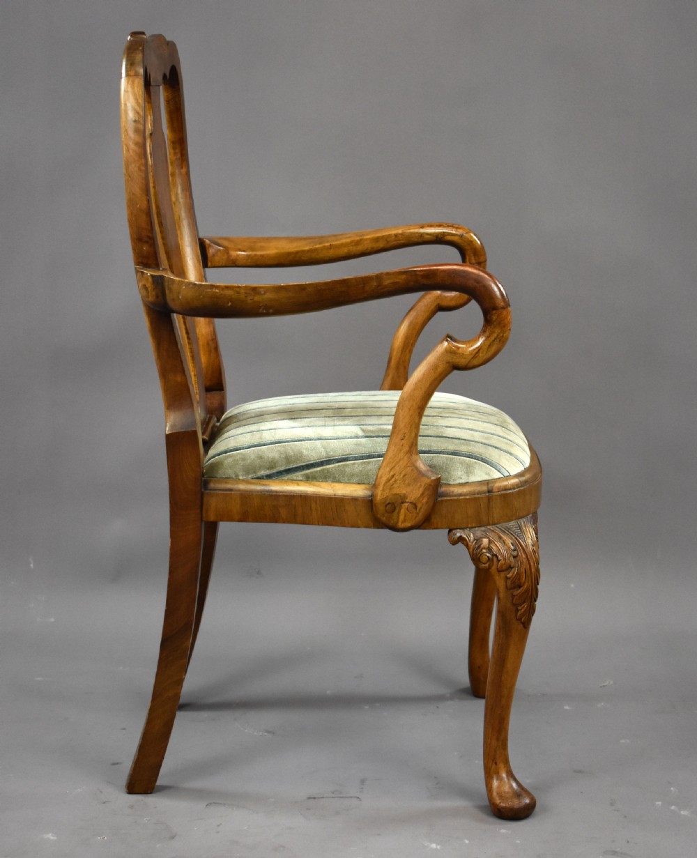 Queen Anne Style Burr Walnut Table & Chairs View XI