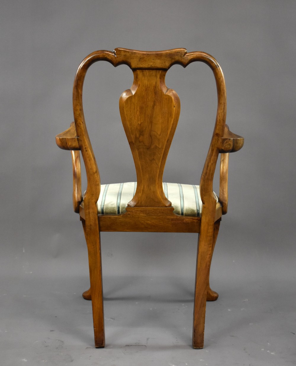 Queen Anne Style Burr Walnut Table & Chairs View XII