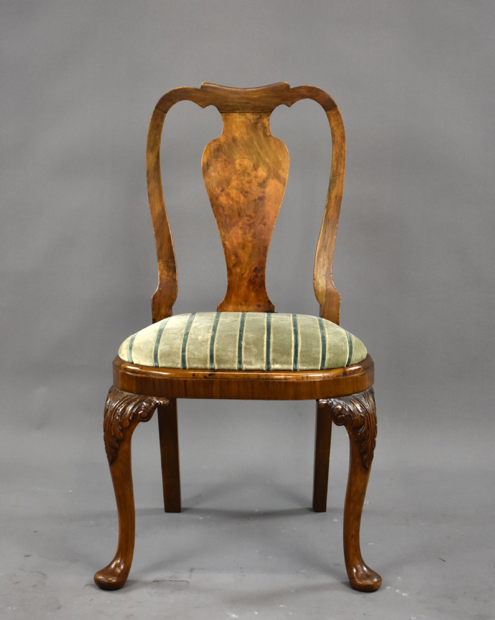 Queen Anne Style Burr Walnut Table & Chairs View XV