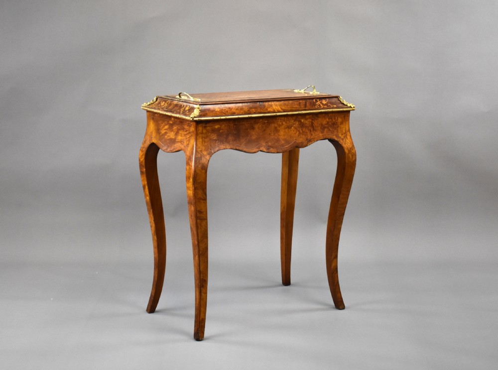 Victorian Burr Walnut Inlaid Jardiniere