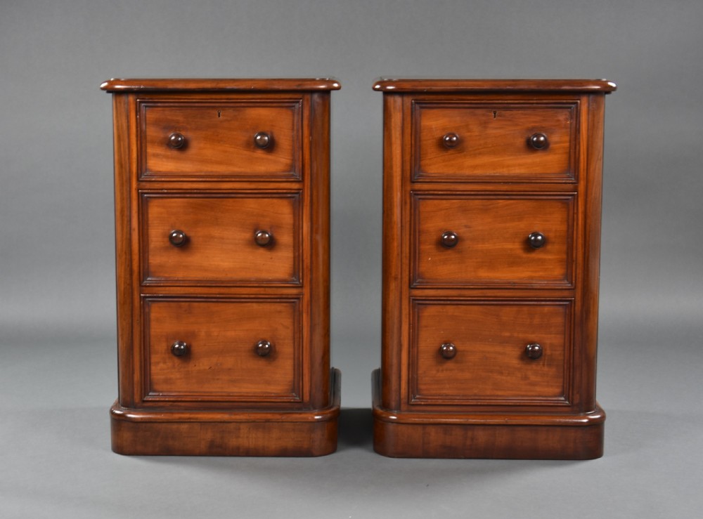 Pair Victorian Mahogany Bedside Chests