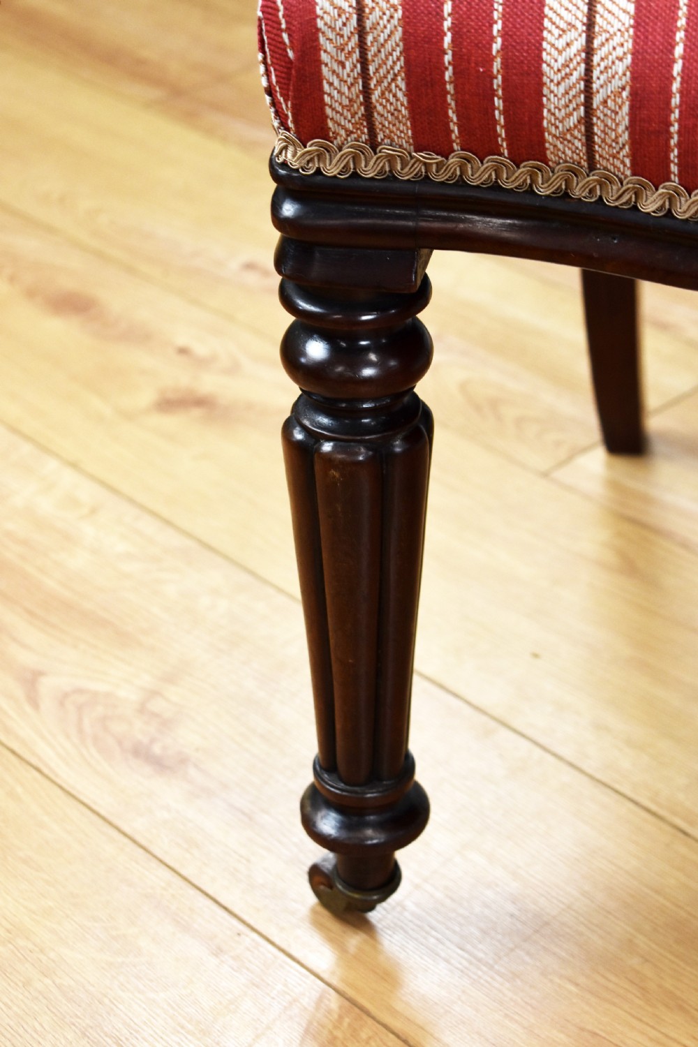 Victorian Mahogany Extending Dining Table & 10 Chairs View XV