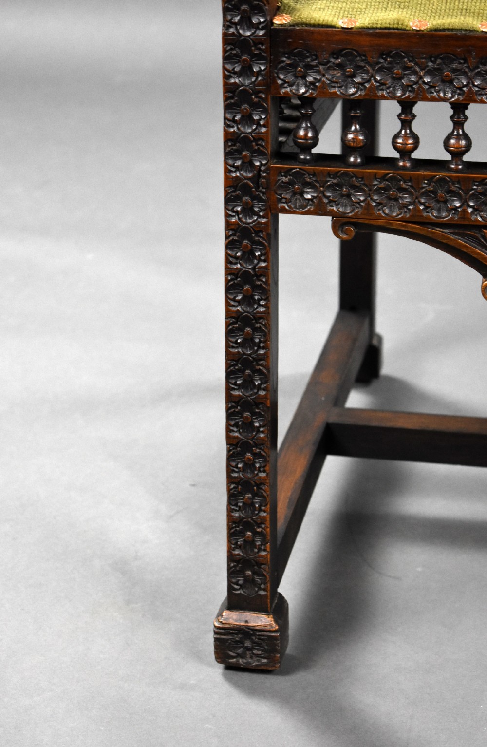 Set of 4 Carved Oak Chairs View XIII
