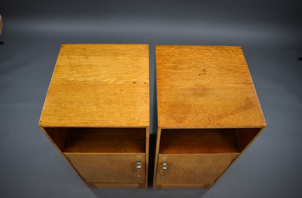 Pair of Oak Art Deco Bedside Cabinets View VII