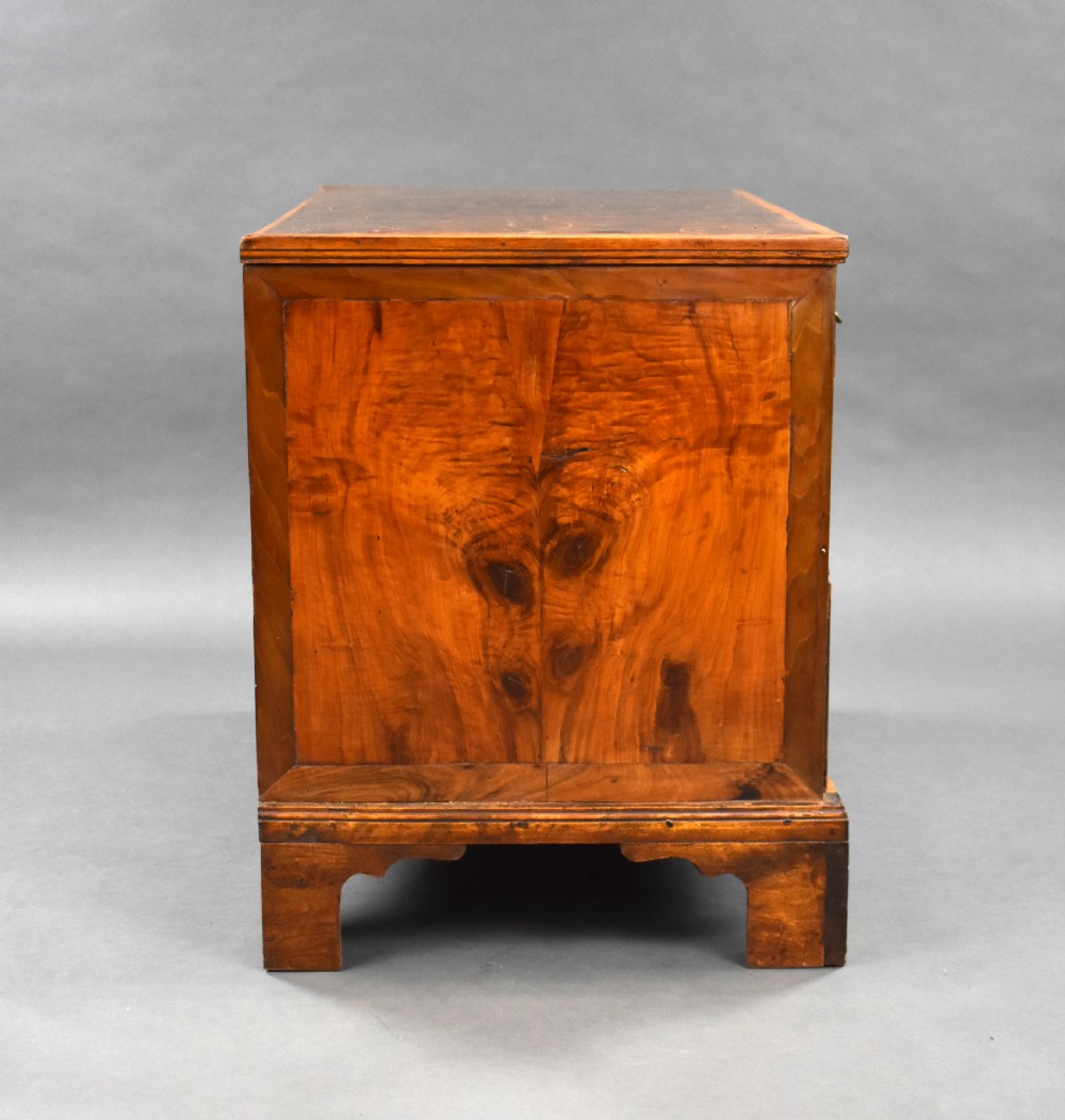 Early 18th Century Walnut Oyster Veneered Chest View IV