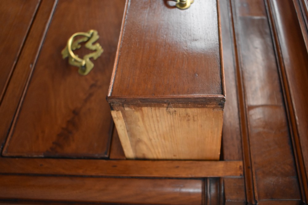 George II Red Walnut Chest on Chest View VIII