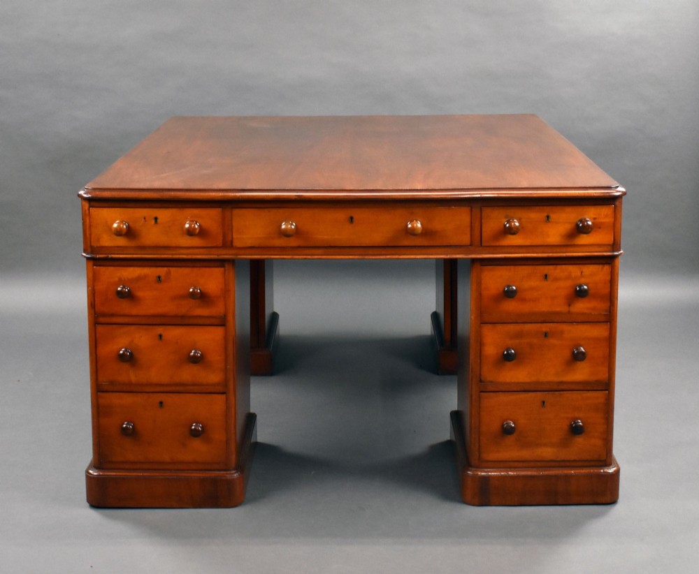 Victorian Mahogany Partners Desk