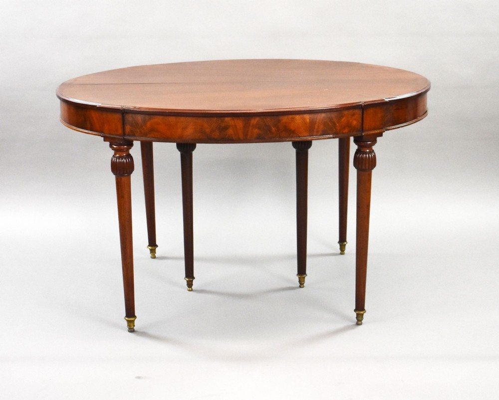 Large Antique Mahogany Extending Dining Table