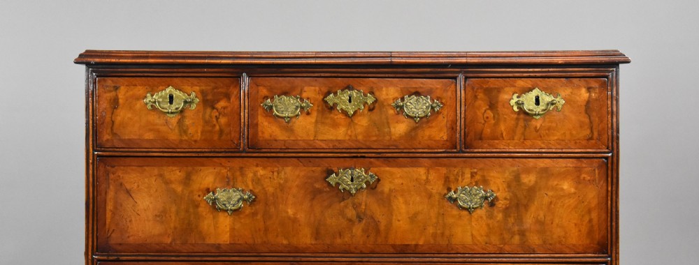 George III Burr Walnut Chest of Drawers View VIII