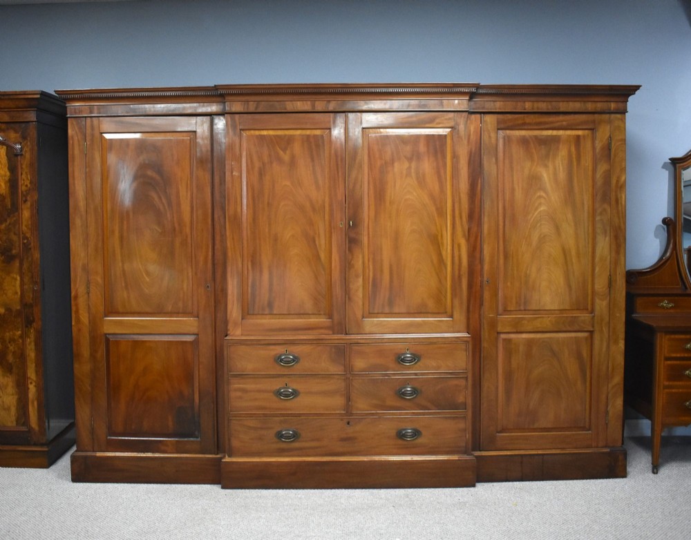 19th Century Mahogany Four Door Breakfront Wardrobe