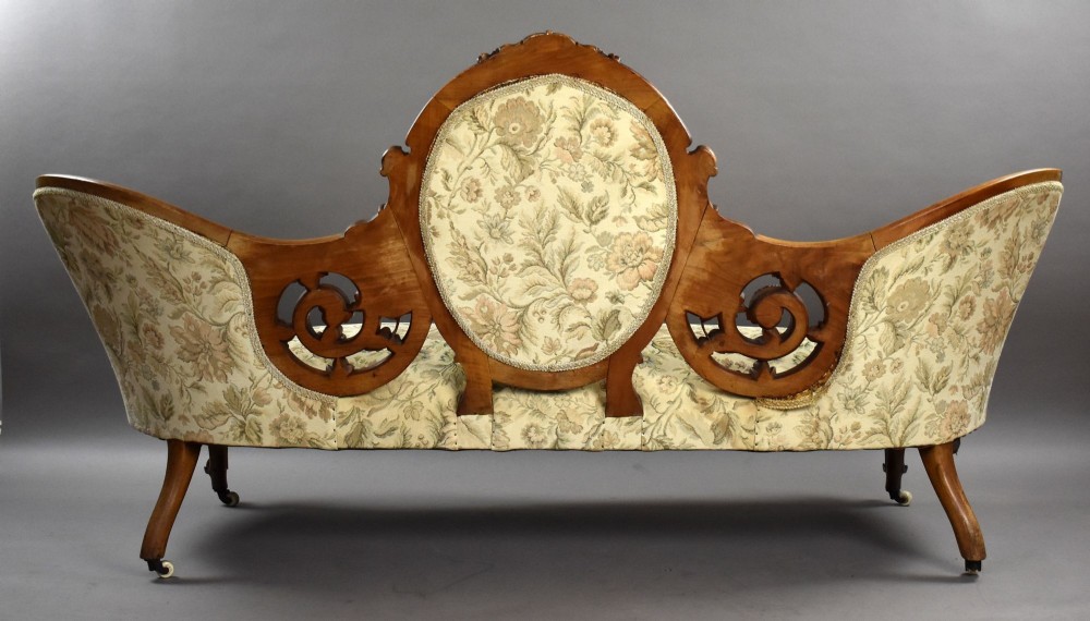 Victorian Walnut Carved Sofa/Chaise View XIII