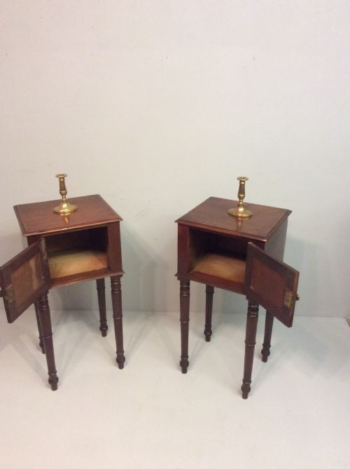 PAIR OF WILLIAM IV BEDSIDE TABLES - ADDITIONAL PHOTO 1