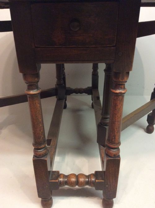 18TH CENTURY OAK GATELEG TABLE - ADDITIONAL PHOTO 1