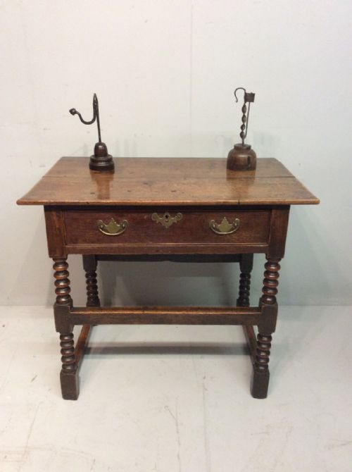 early elm side table - CATEGORY: ANTIQUE TABLES - DATED 18TH CENTURY