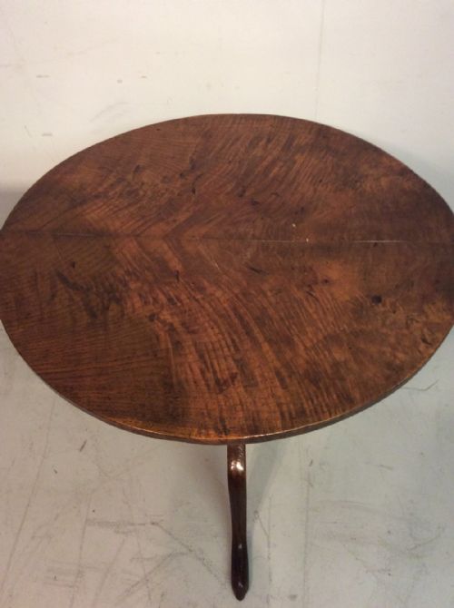 WELSH OAK TRIPOD TABLE - ADDITIONAL PHOTO 3