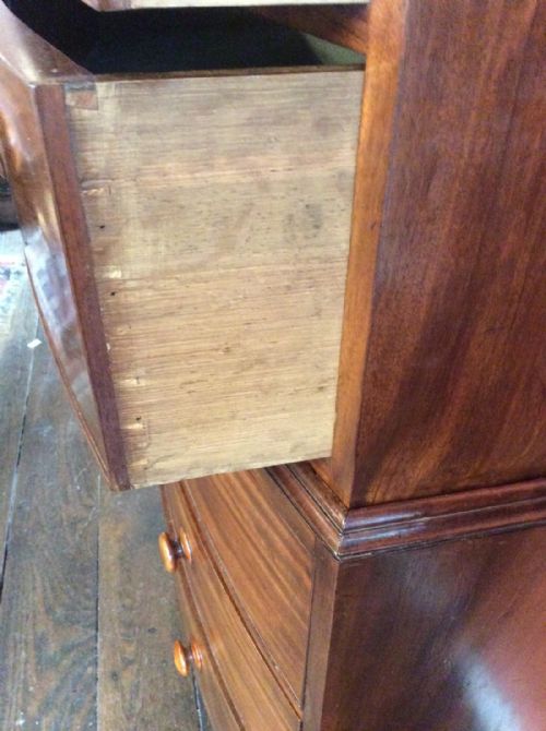 ANTIQUE MAHOGANY BOW FRONT TALLBOY - ADDITIONAL PHOTO 2