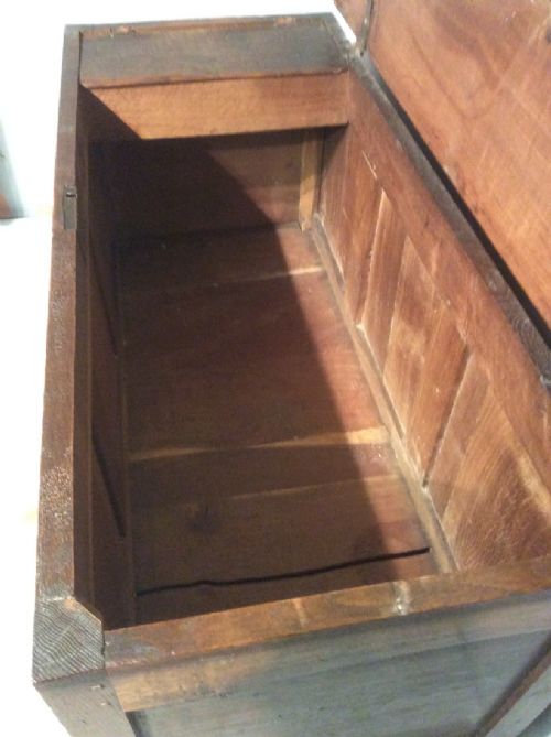 ANTIQUE OAK MULE CHEST - ADDITIONAL PHOTO 4