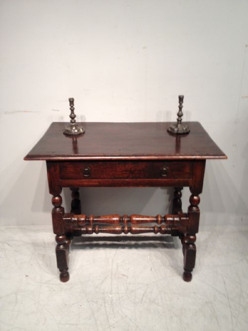 welsh oak side table - CATEGORY: ANTIQUE TABLES - DATED 18TH CENTURY