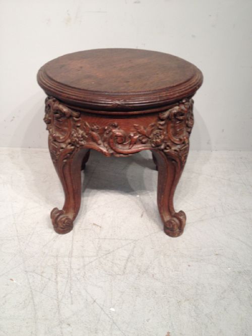 9th century carved oak stand - CATEGORY: ANTIQUE MISCELLANEOUS - DATED 19TH CENTURY