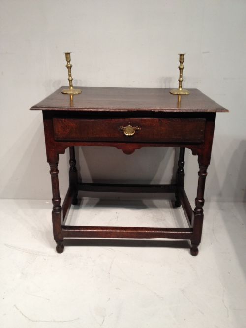 queen anne oak side table - CATEGORY: ANTIQUE TABLES - DATED 18TH CENTURY
