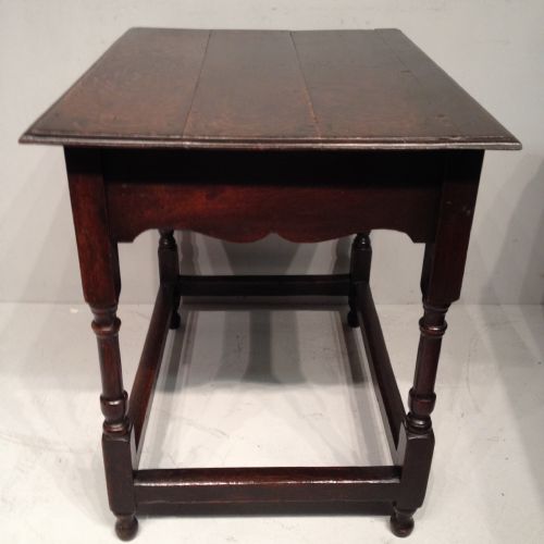 QUEEN ANNE OAK SIDE TABLE - ADDITIONAL PHOTO 3