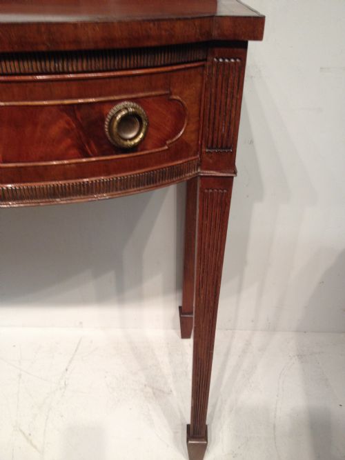 ANTIQUE MAHOGANY SIDE TABLE - ADDITIONAL PHOTO 1