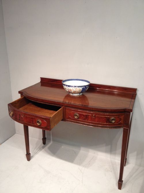 ANTIQUE MAHOGANY SIDE TABLE - ADDITIONAL PHOTO 2