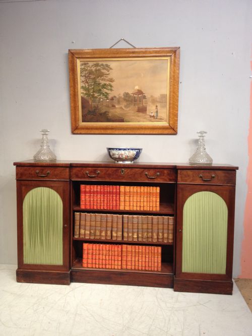 GEORGIAN MAHOGANY BREAKFRONT BOOKCASE - ADDITIONAL PHOTO 4