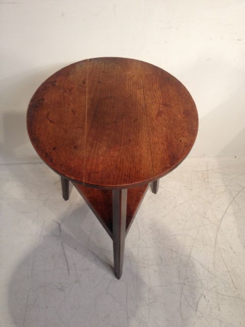 ANTIQUE OAK CRICKET TABLE - ADDITIONAL PHOTO 1