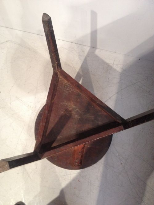 ANTIQUE OAK CRICKET TABLE - ADDITIONAL PHOTO 3