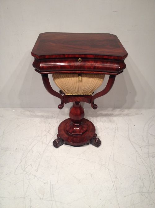 REGENCY MAHOGANY SEWING TABLE - ADDITIONAL PHOTO 4