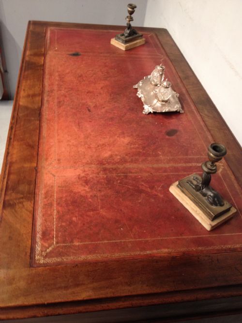 EARLY VICTORIAN MAHOGANY PEDESTAL DESK - ADDITIONAL PHOTO 1