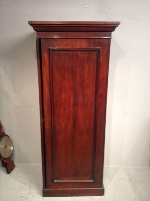 ANTIQUE SMALL MAHOGANY WARDROBE - ADDITIONAL PHOTO 2