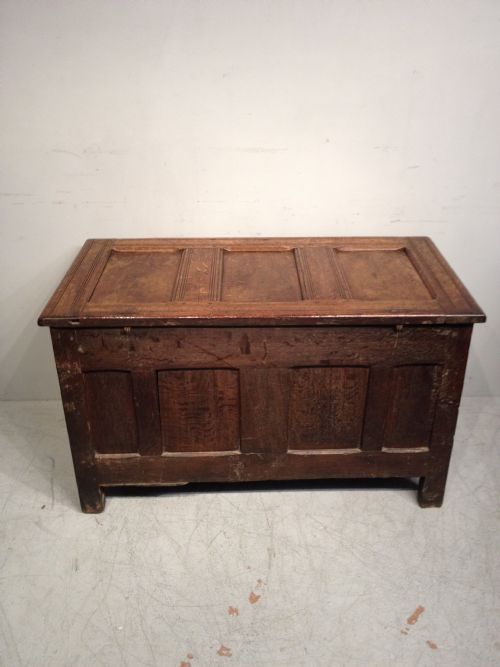 ANTIQUE CARVED OAK COFFER - ADDITIONAL PHOTO 2