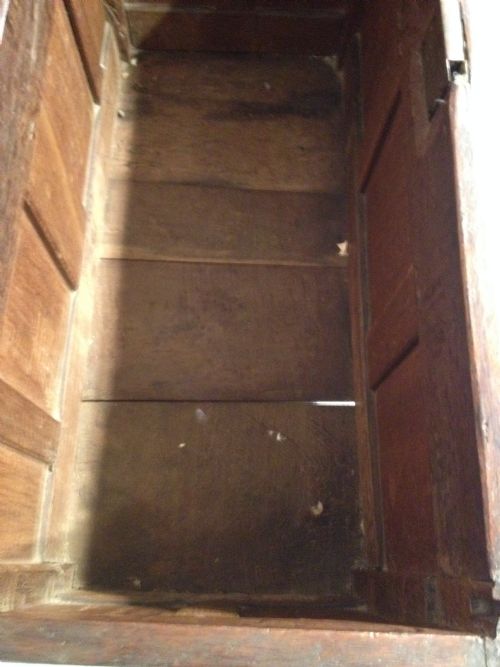 ANTIQUE CARVED OAK COFFER - ADDITIONAL PHOTO 4
